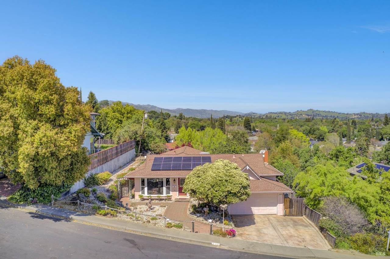439 La Cresta Drive - Photo 1