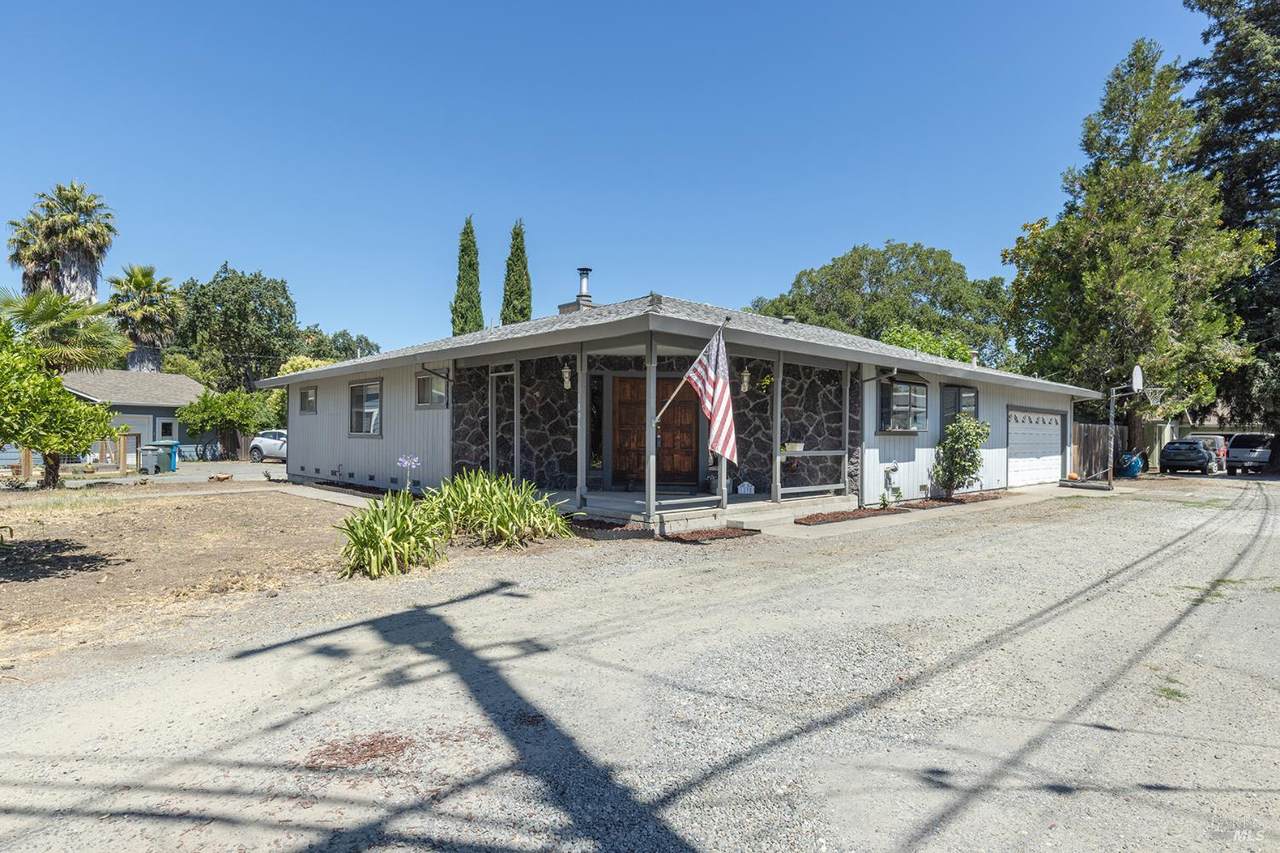 1895 Hoen Avenue - Photo 1