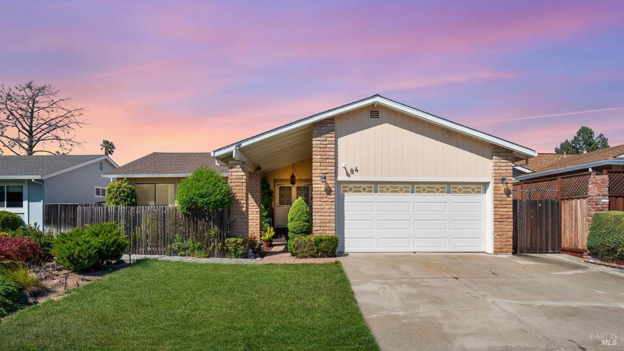 84 Eastside Circle - Photo 1