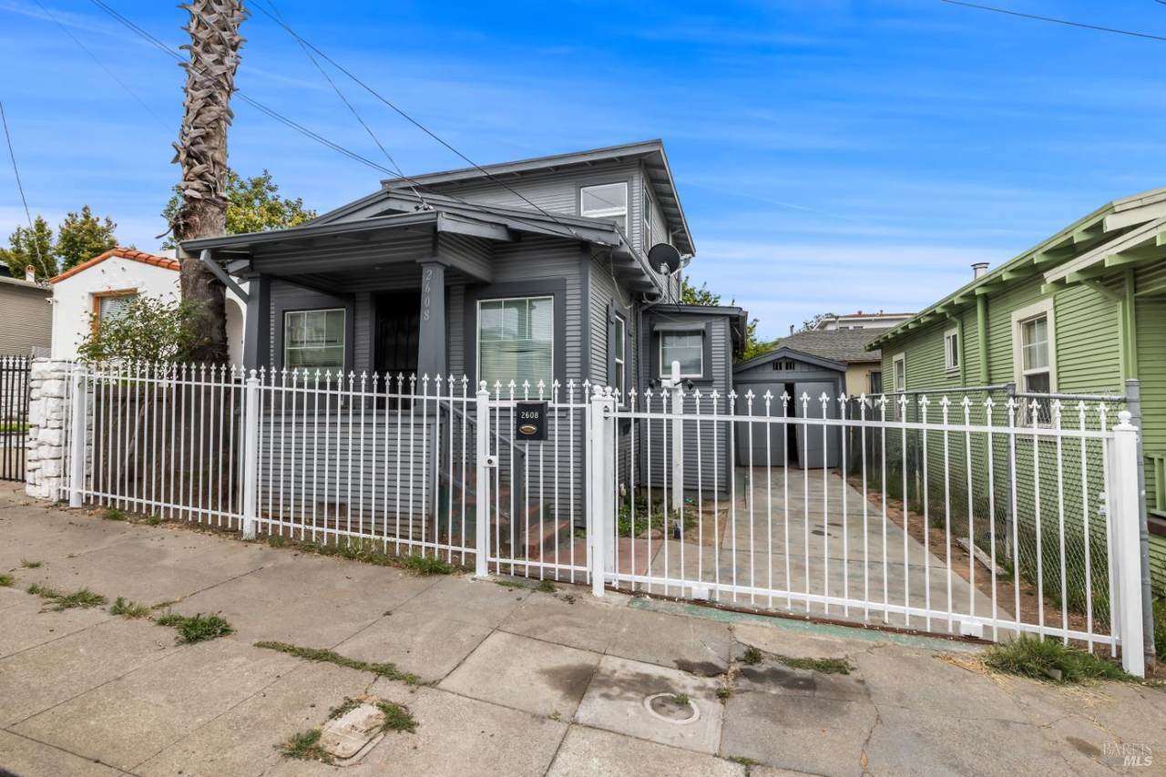 2608 Parker Avenue - Photo 1