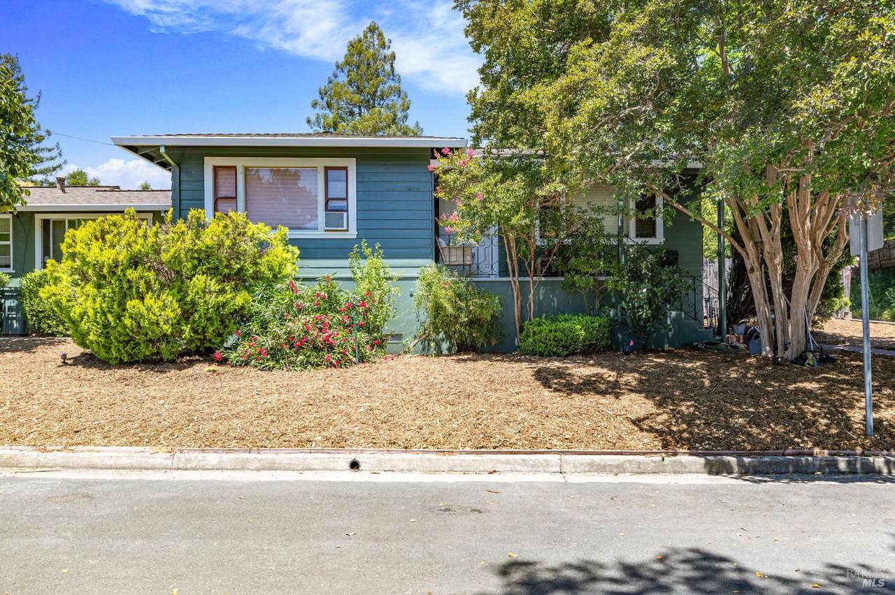 689 Plum Drive - Photo 1