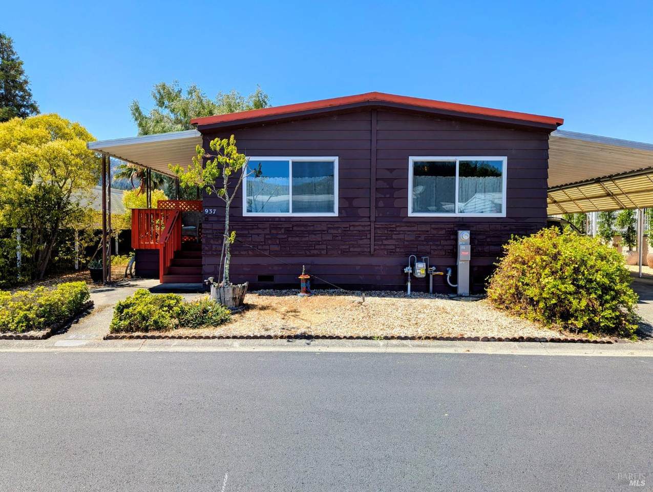 937 Champagne Circle - Photo 1