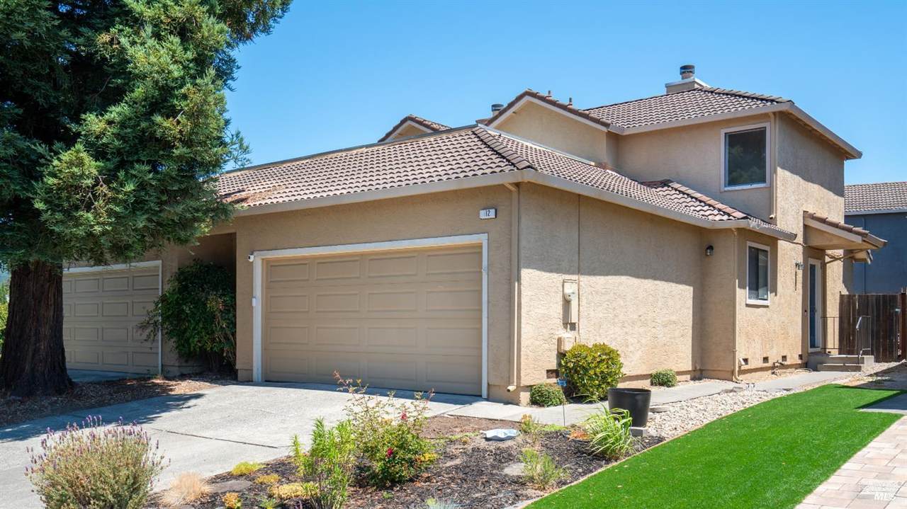112 Francis Circle - Photo 1