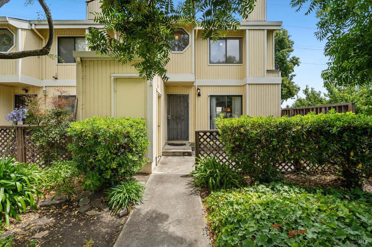 829 Voyager Way - Photo 1