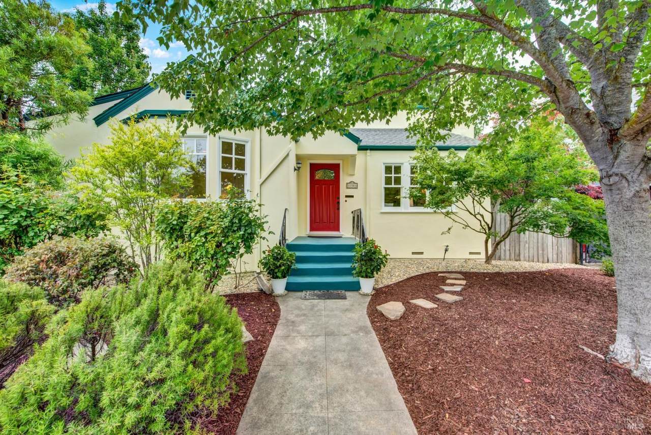 1751 Coleman Street - Photo 1