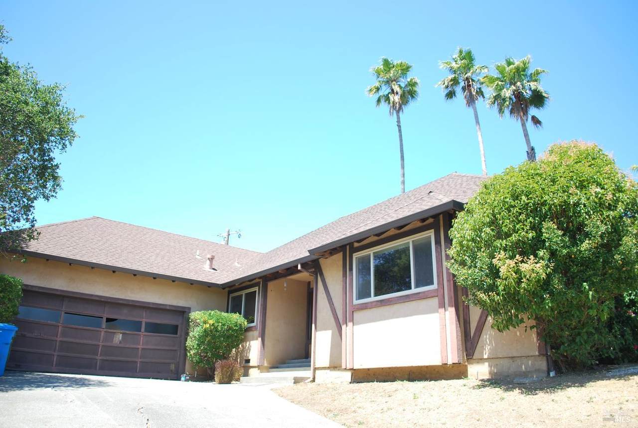 311 Sherri Court - Photo 1