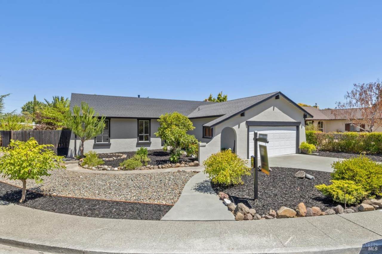 756 Estancia Way - Photo 1