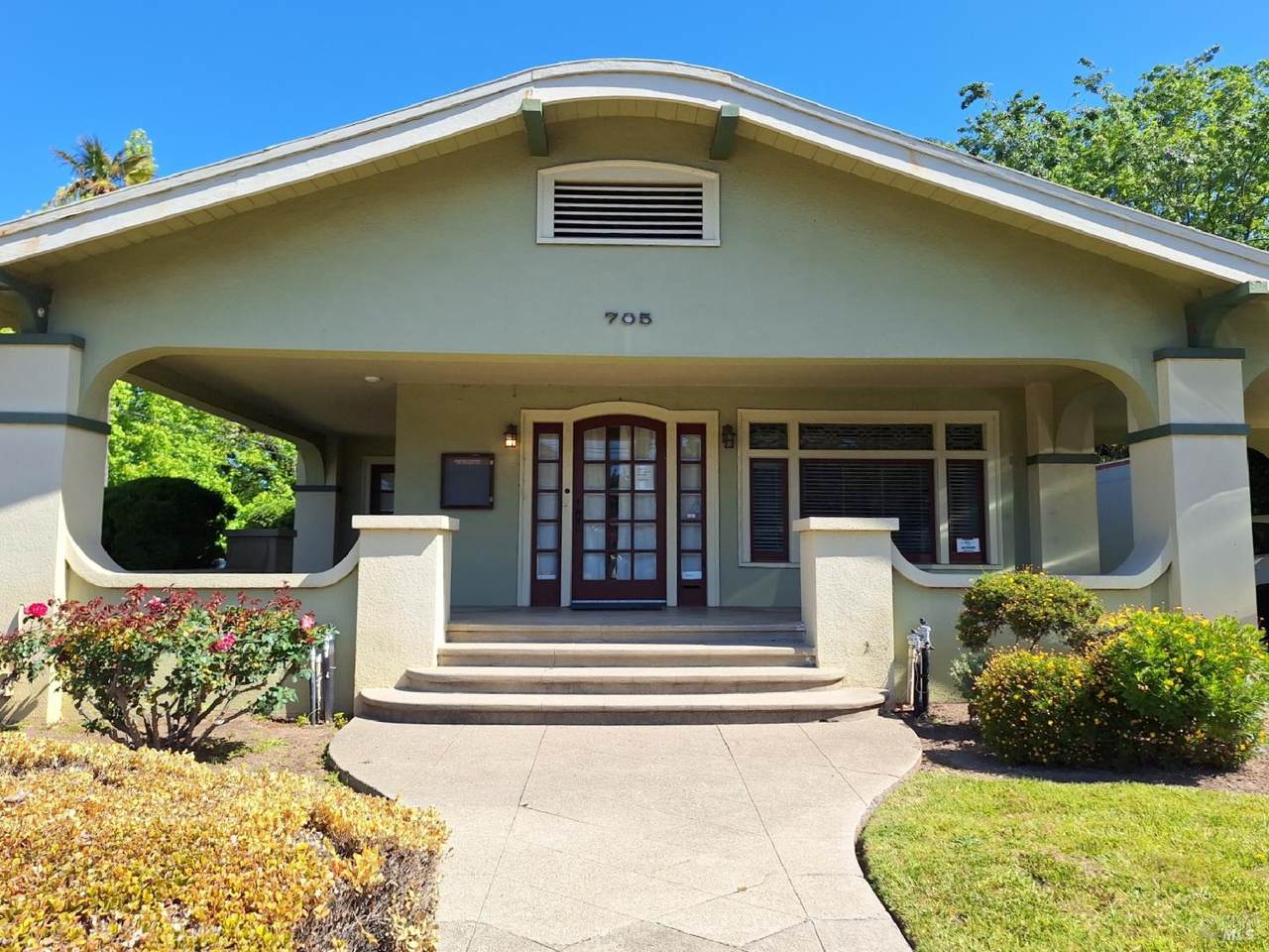 705 College Avenue - Photo 1