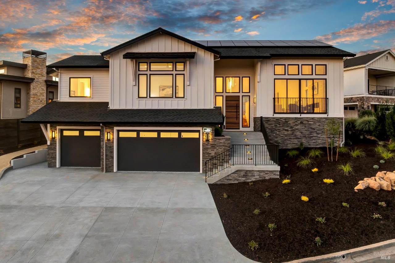 2011 Long Leaf Court - Photo 1