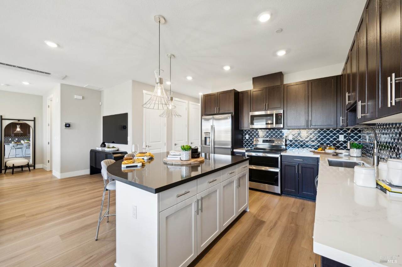 322 Hermes Common - Photo 1