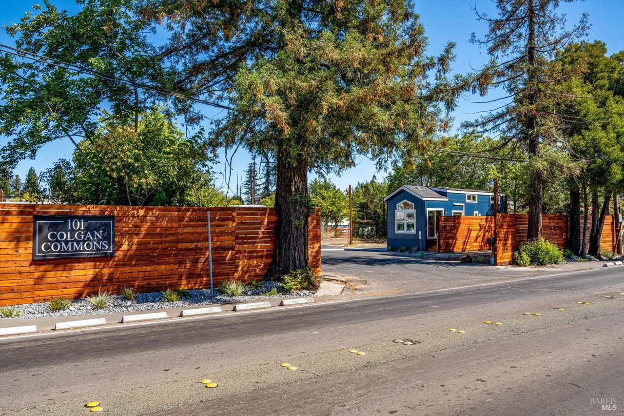 101 Colgan Avenue - Photo 1