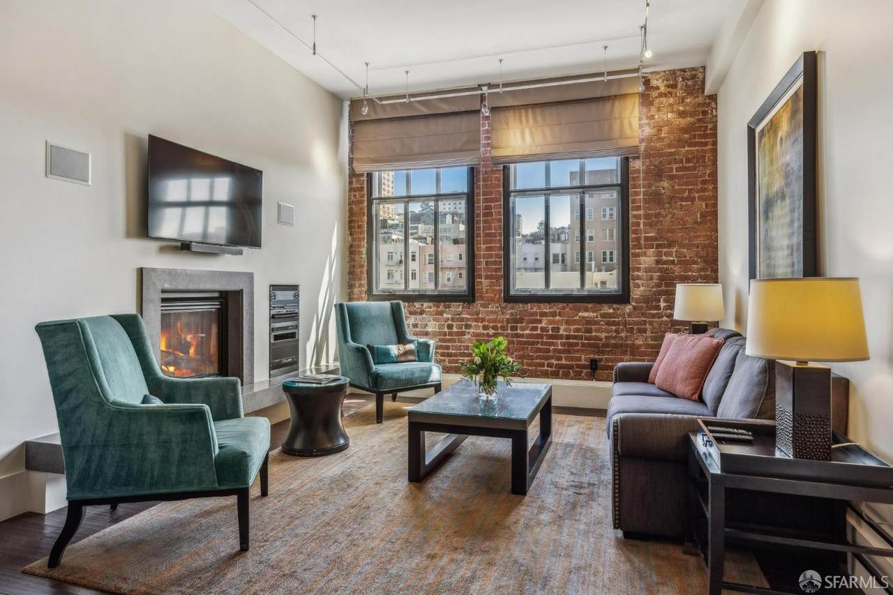 900 North Point Street - Photo 1