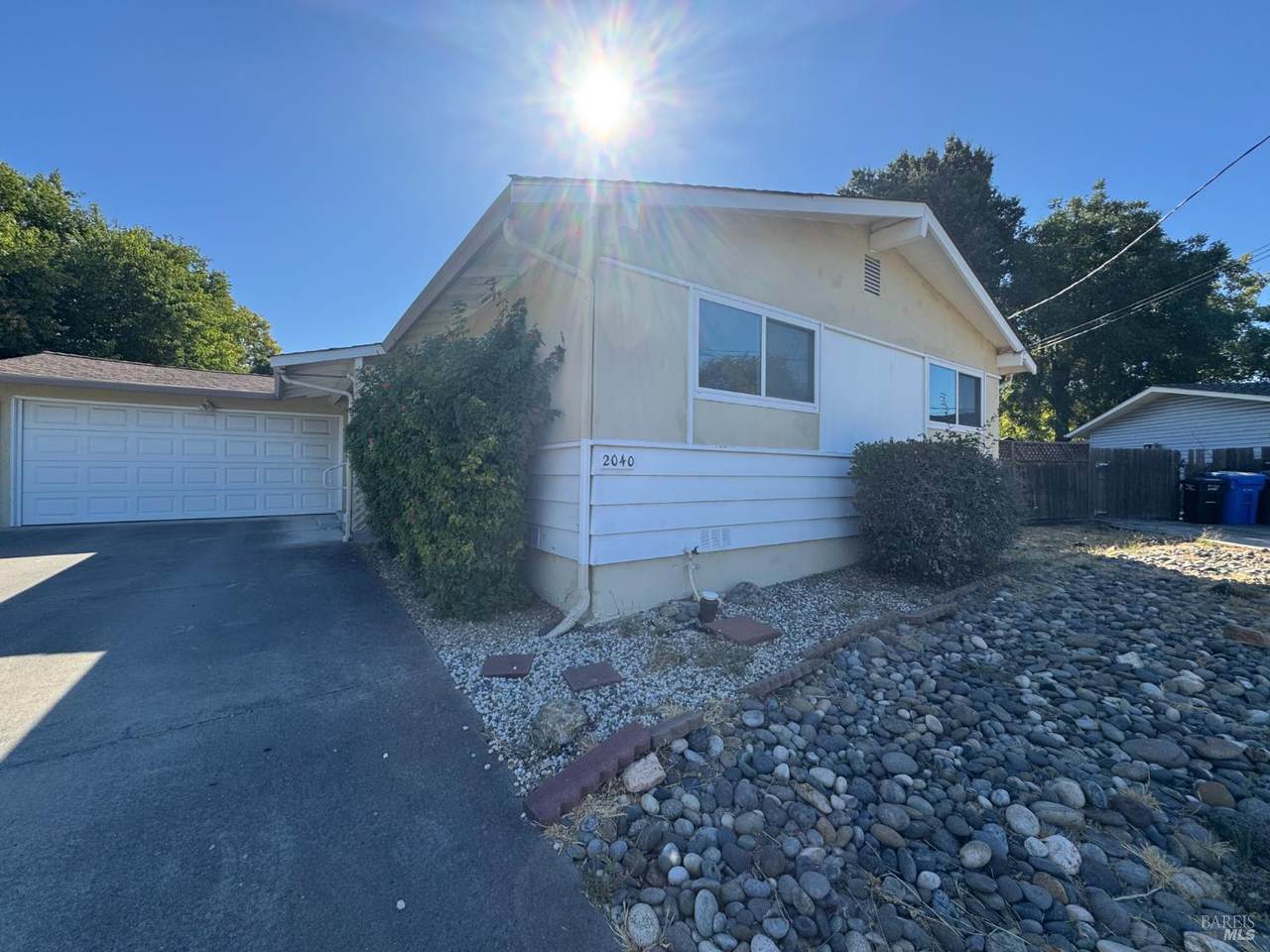 2040 Las Lomas Court - Photo 1