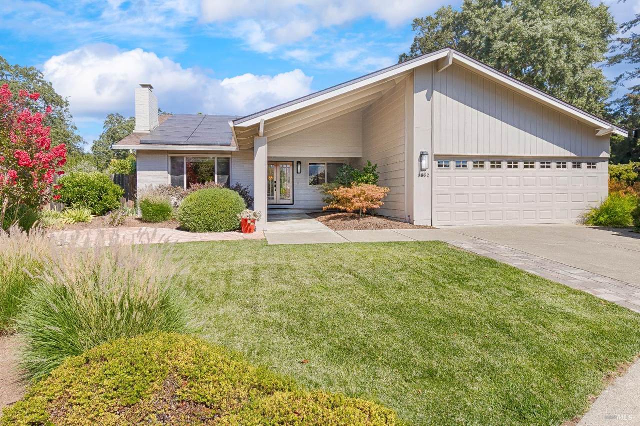 8862 Oak Trail Place - Photo 1