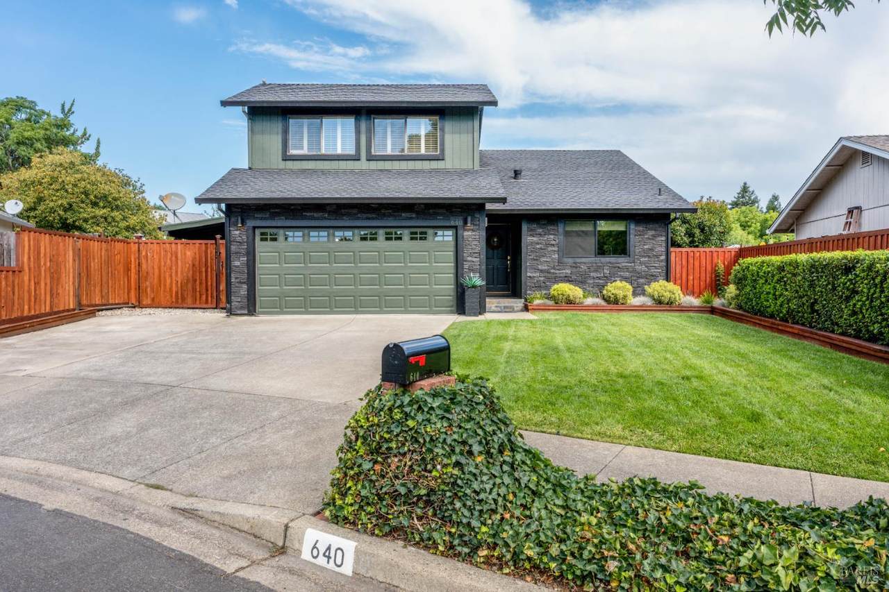 640 Tahoe Court - Photo 1