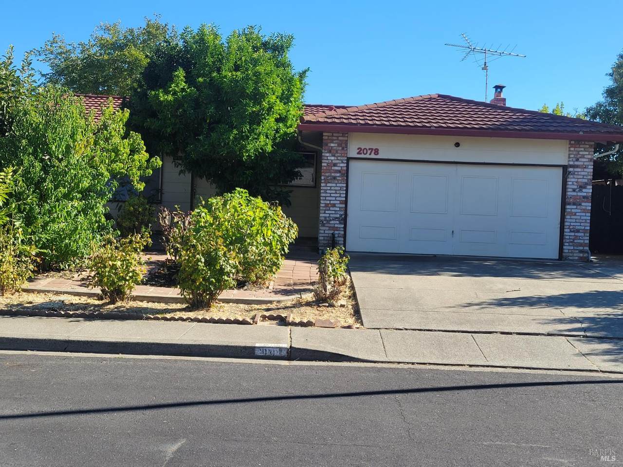 2078 California Drive - Photo 1