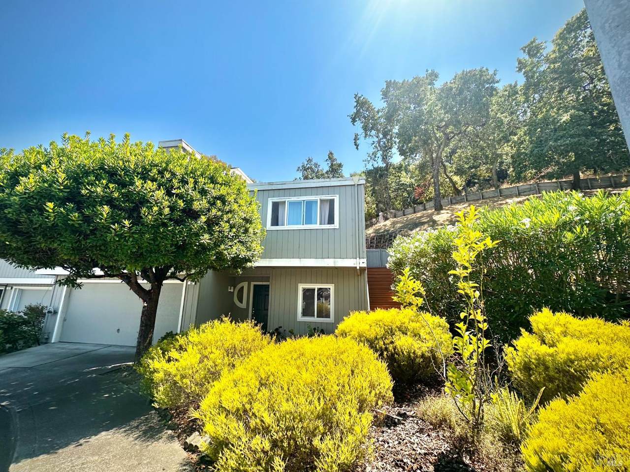 13 Madrid Court - Photo 1