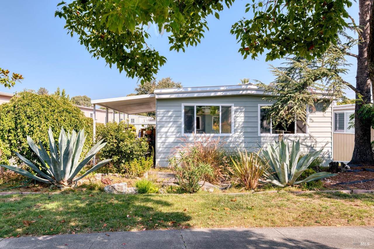 708 Seville Way - Photo 1