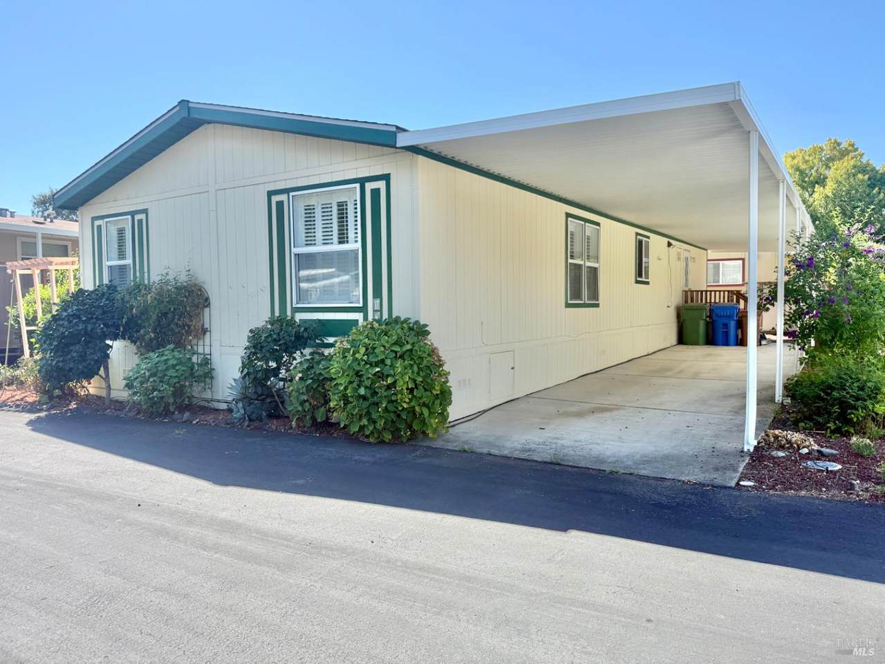 2412 Foothill Boulevard - Photo 1