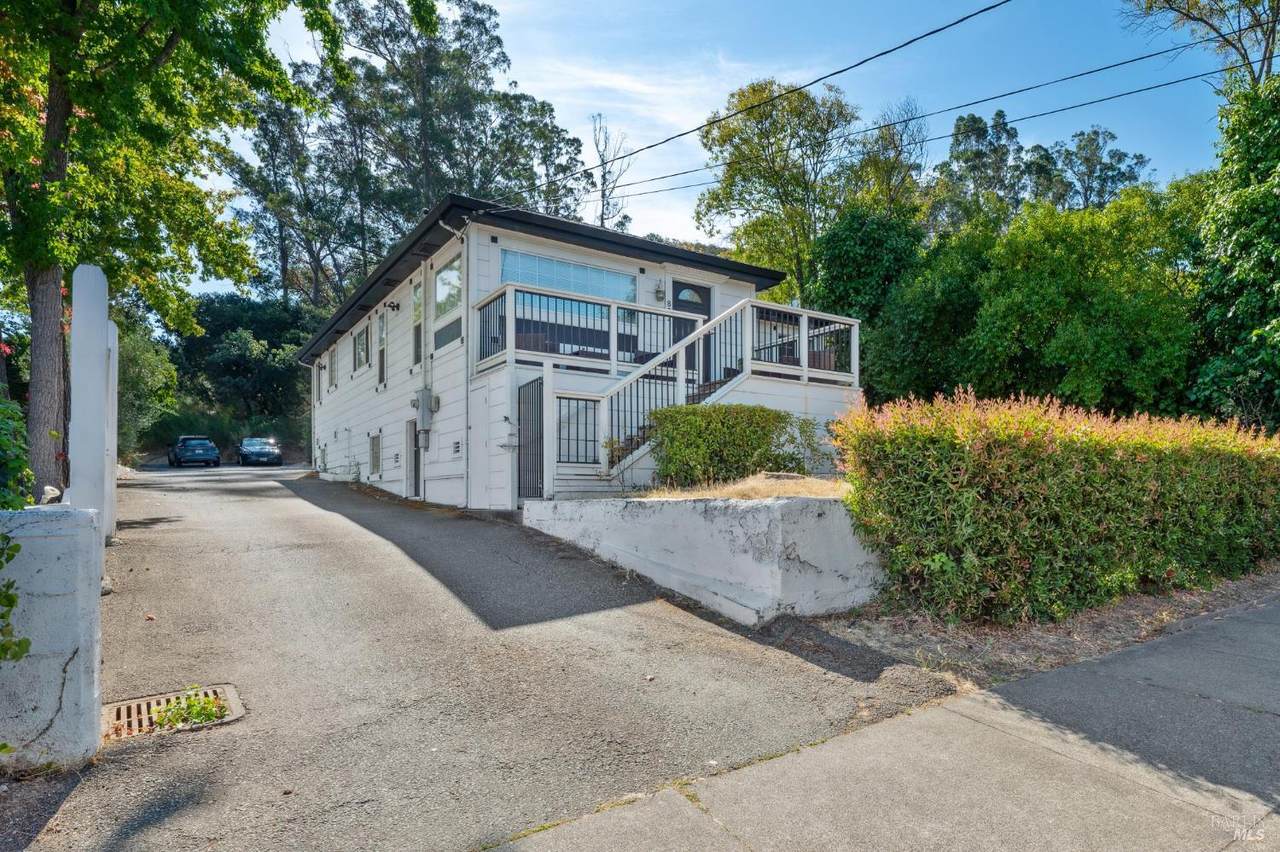 852 Reichert Avenue - Photo 1