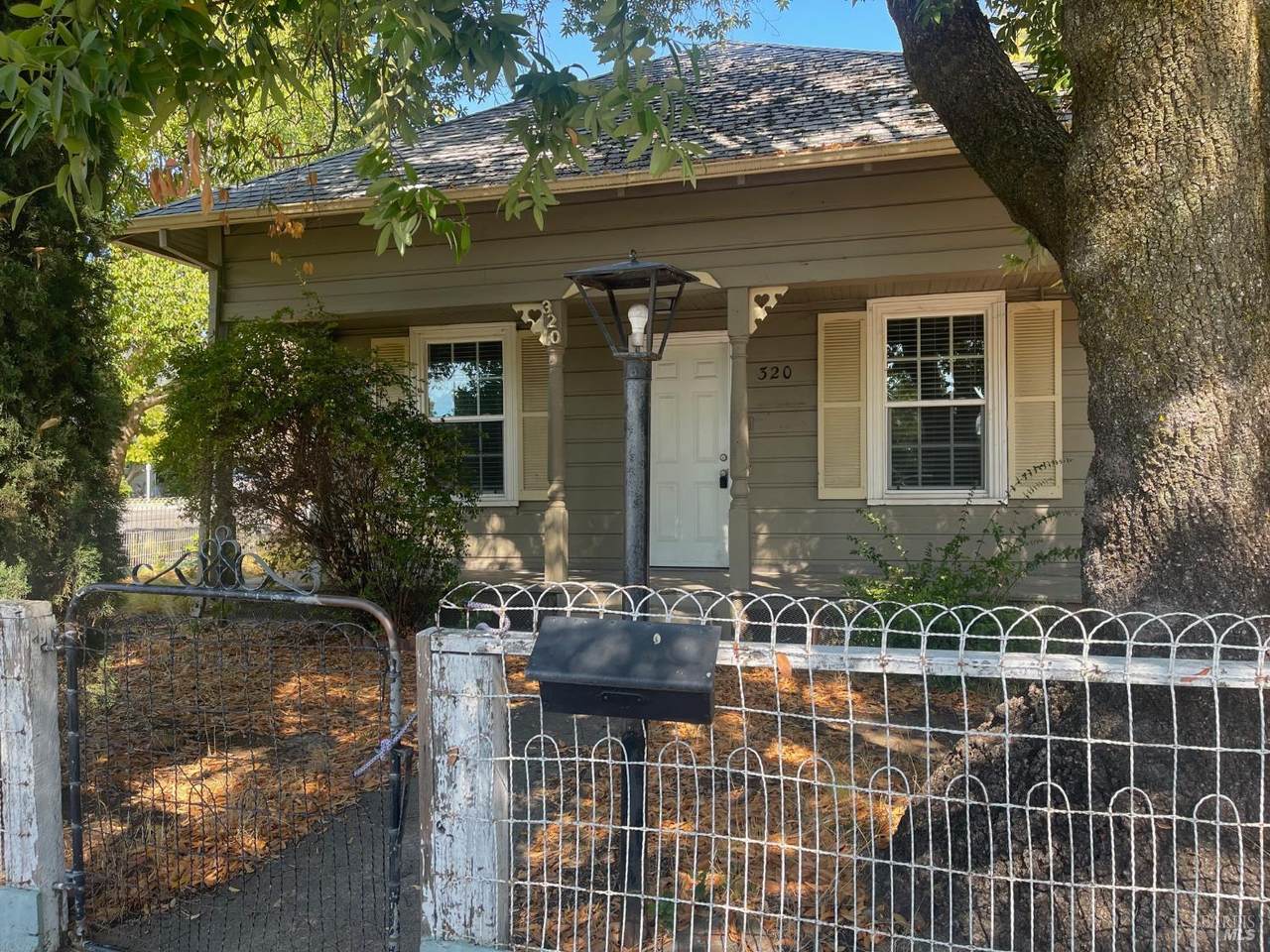 320 1st Street - Photo 1