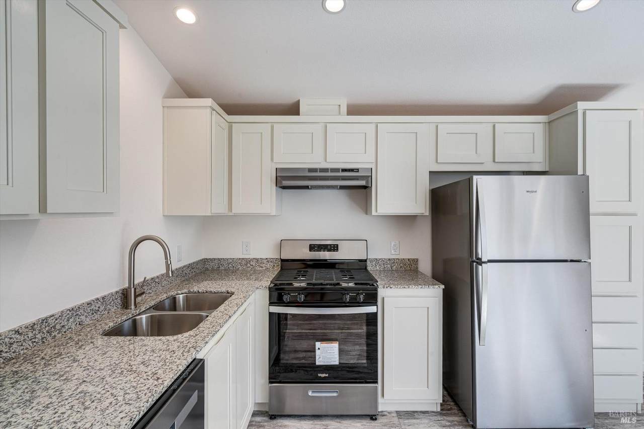 101 Colgan Avenue - Photo 1