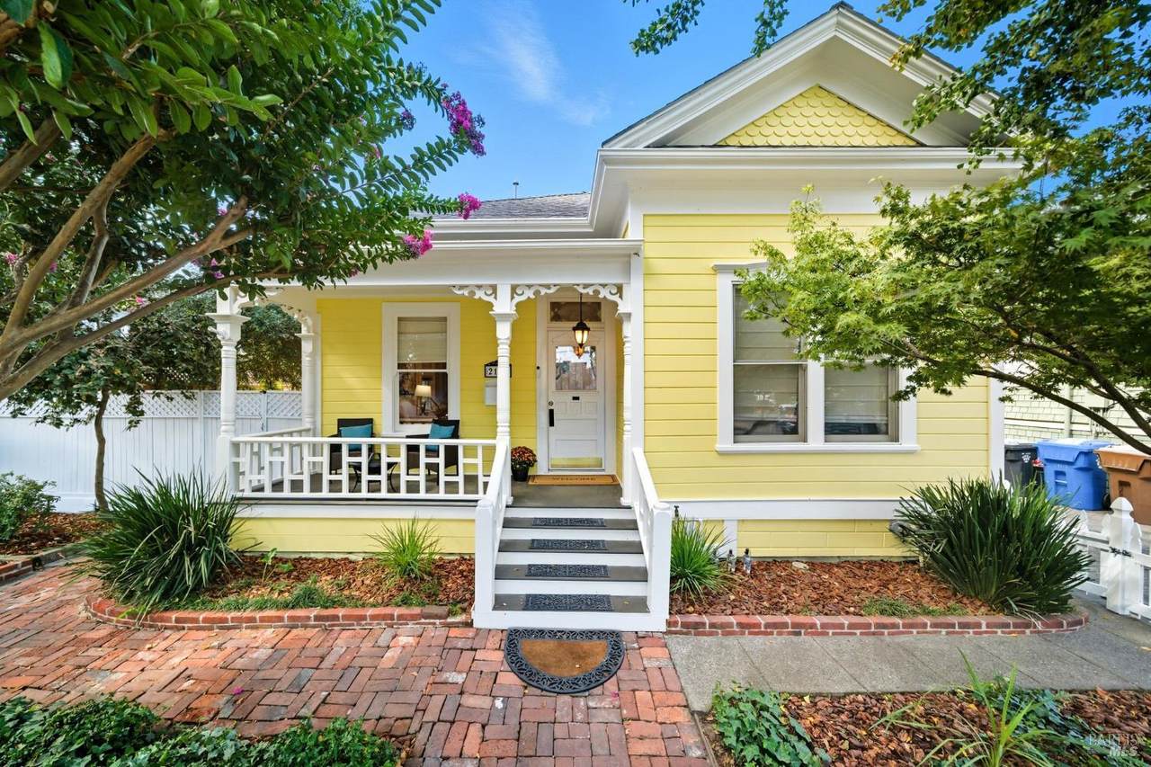 2119 Main Street - Photo 1