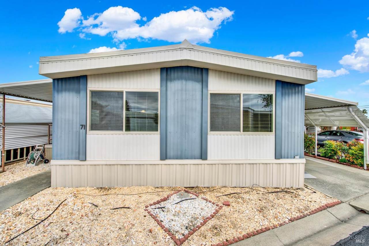 71 Lemon Tree Circle - Photo 1