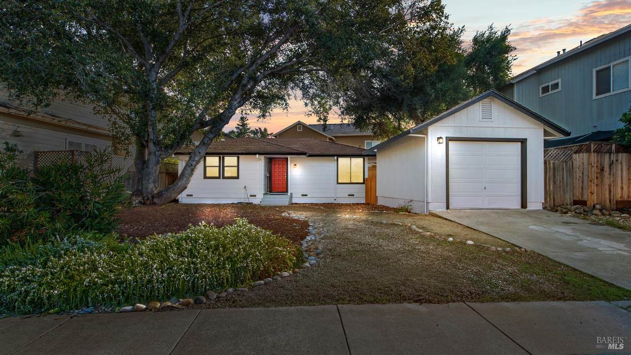 1380 Velma Avenue - Photo 1