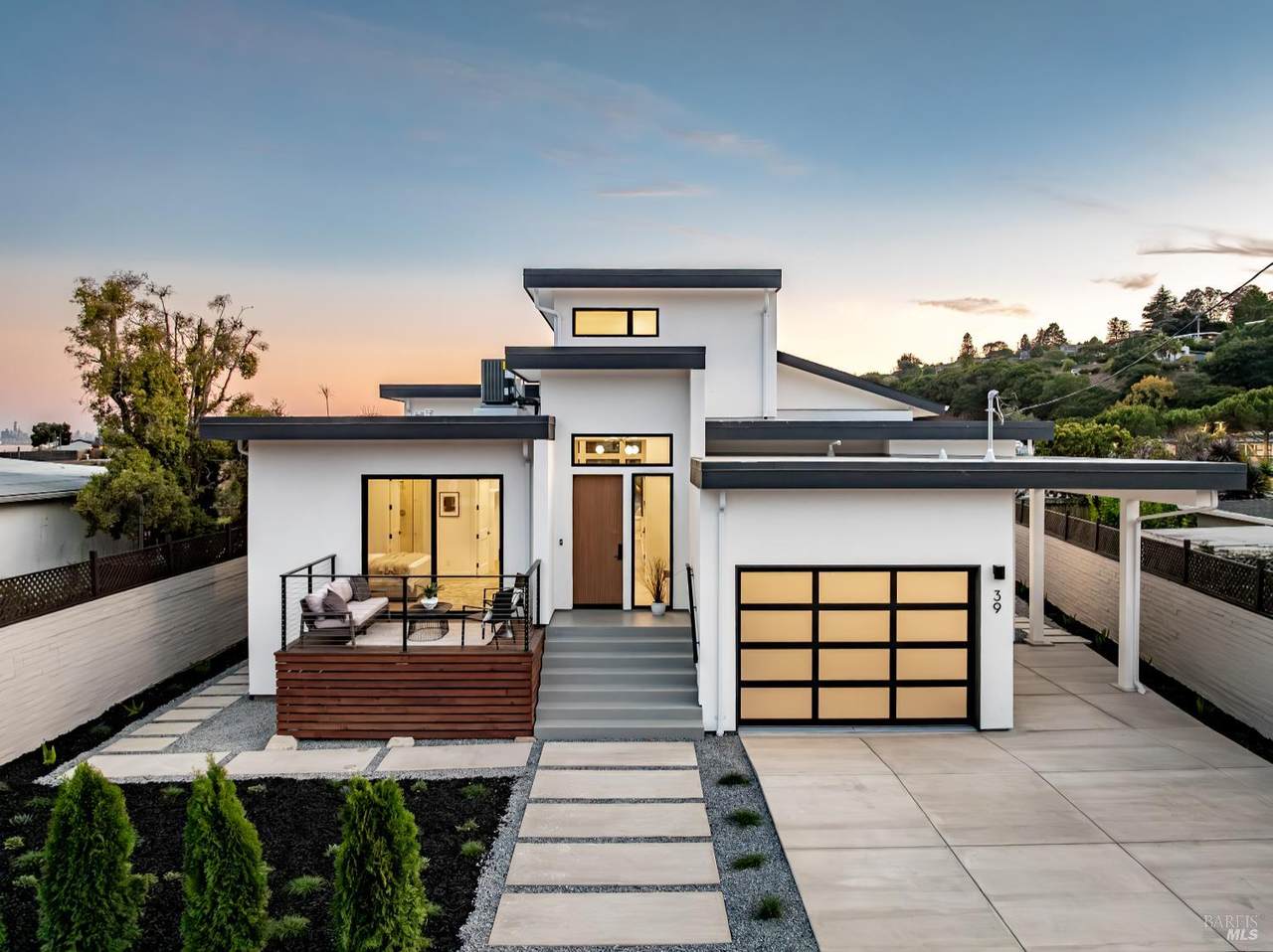 39 Strawberry Circle - Photo 1