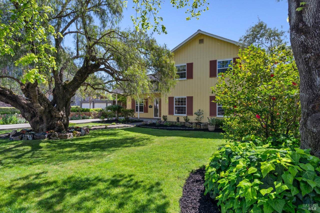 811 D Street - Photo 1