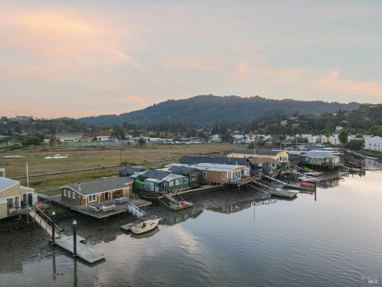 24 Boardwalk One - Photo 1