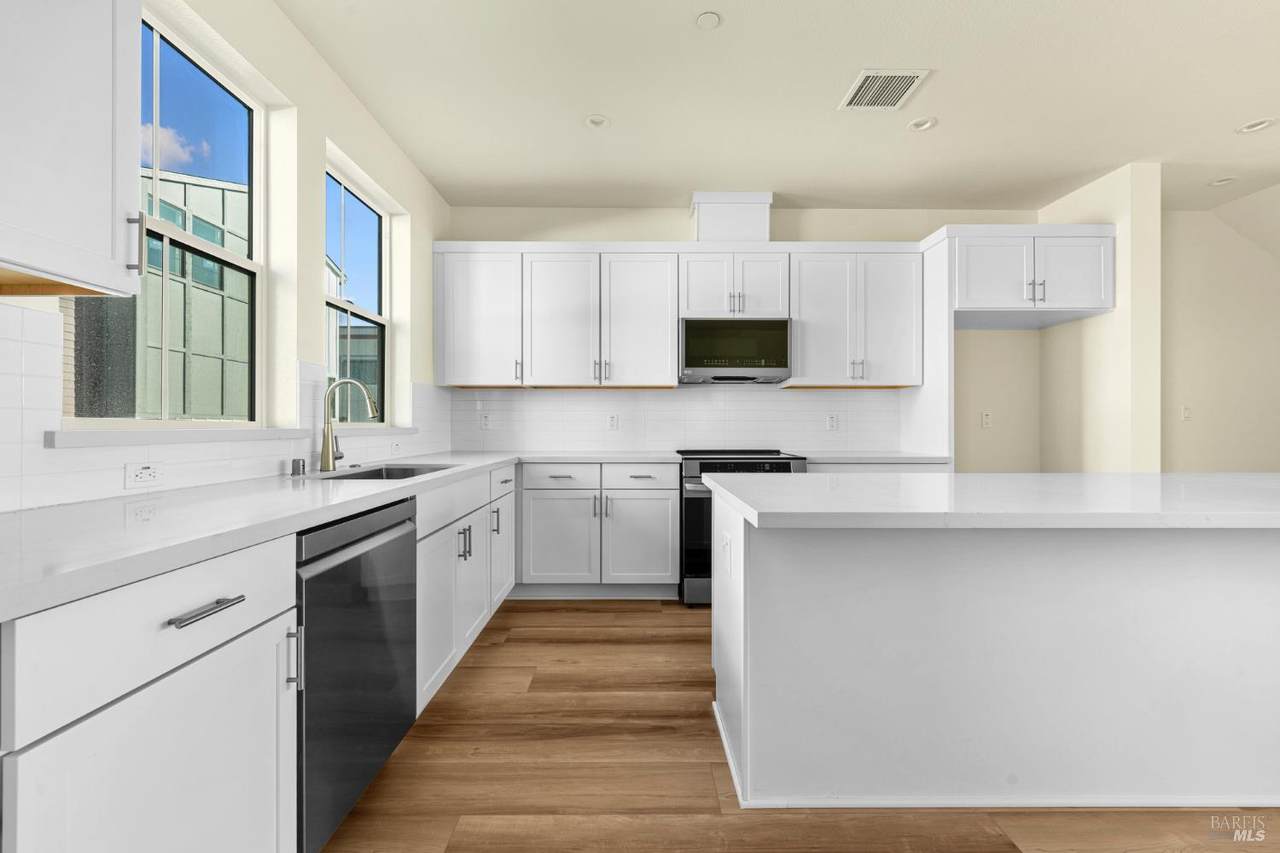 204 Wakeful Way - Photo 1