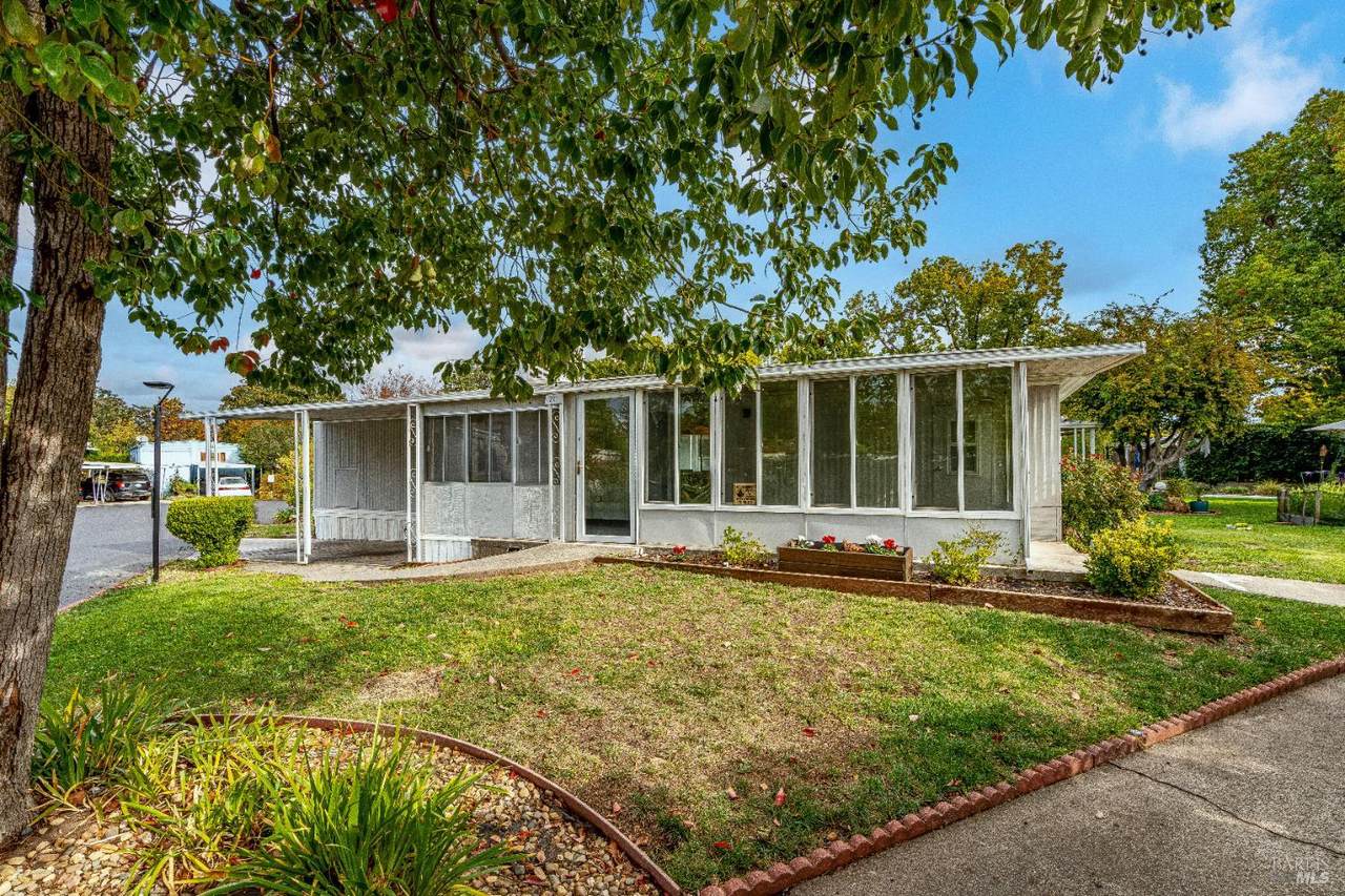 273 Manuella Lane - Photo 1