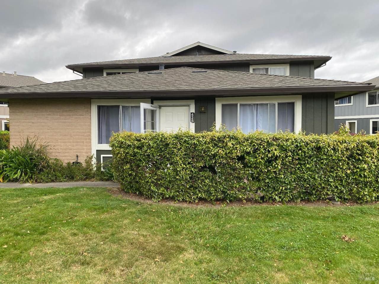 425 Bahia Way - Photo 1