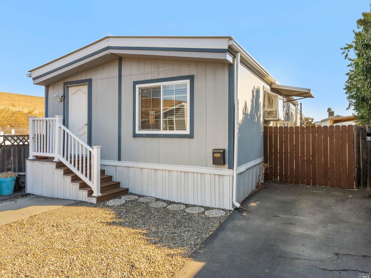 23 Anchor Drive - Photo 1