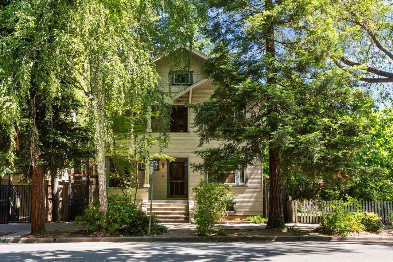 605 T Street - Photo 1