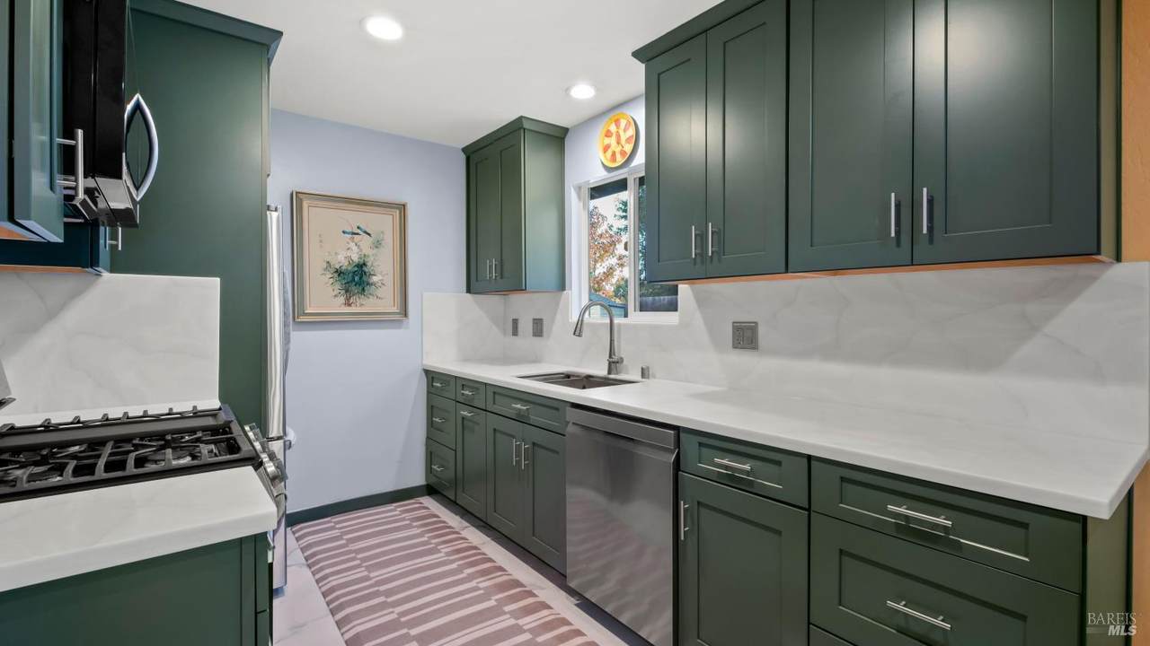 7 Portola Court - Photo 1