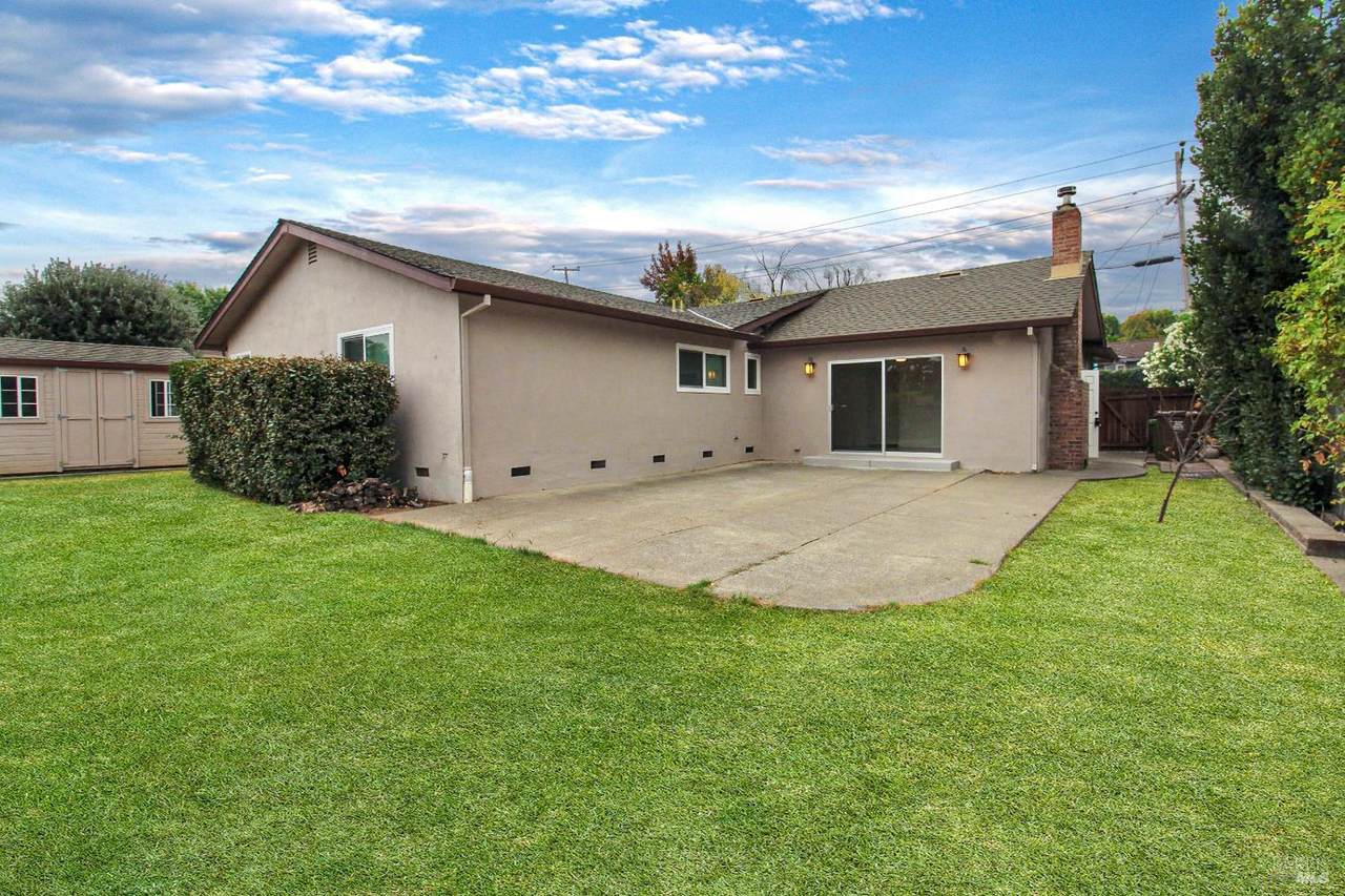 599 Tamarack Drive - Photo 1