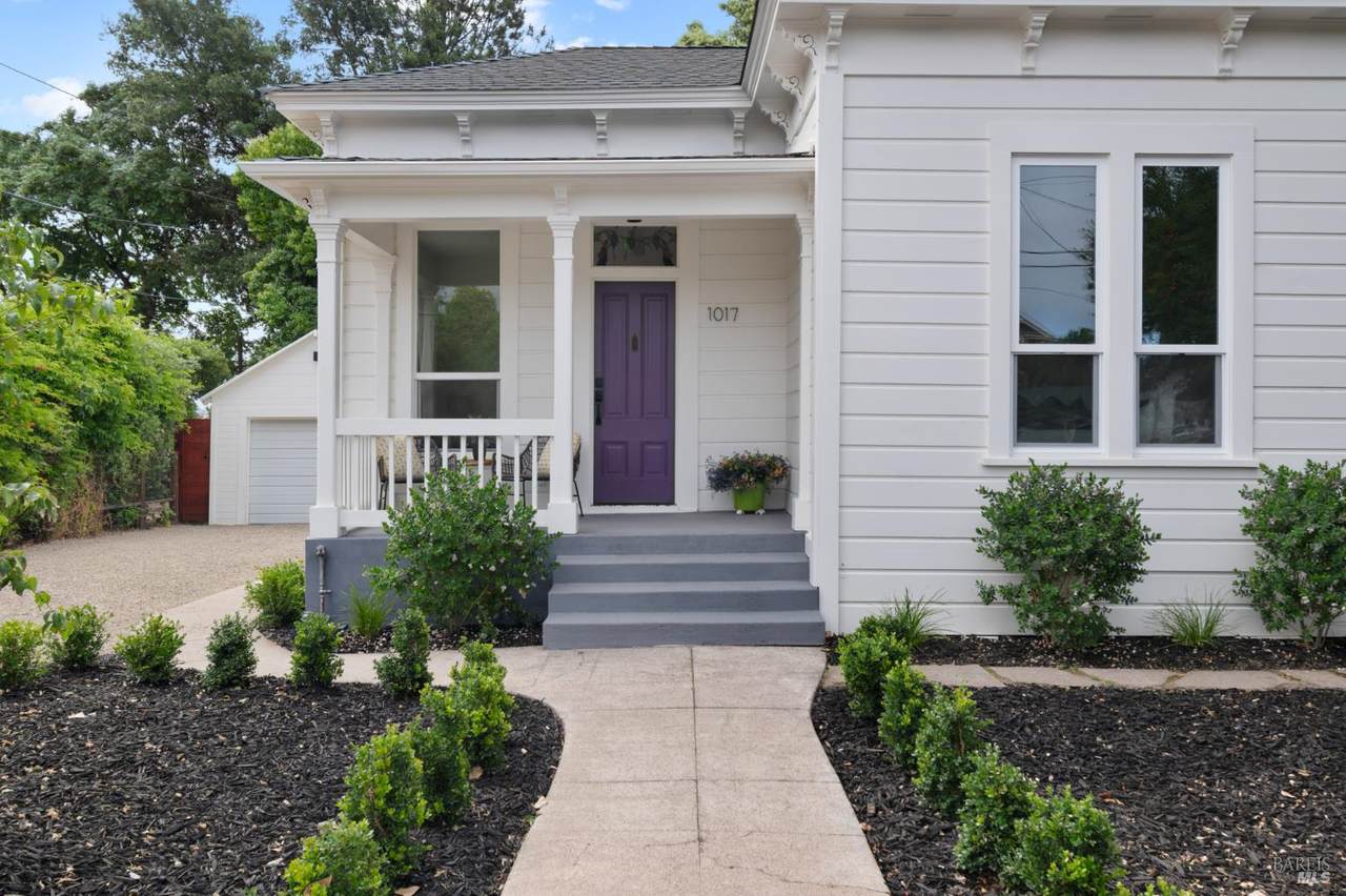 1017 Charter Oak Avenue - Photo 1