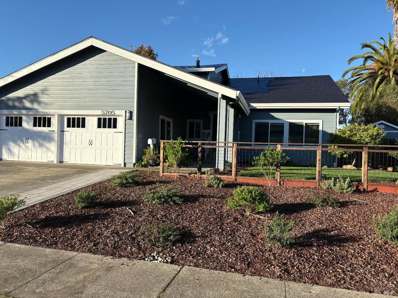 5705 Davis Circle - Photo 1