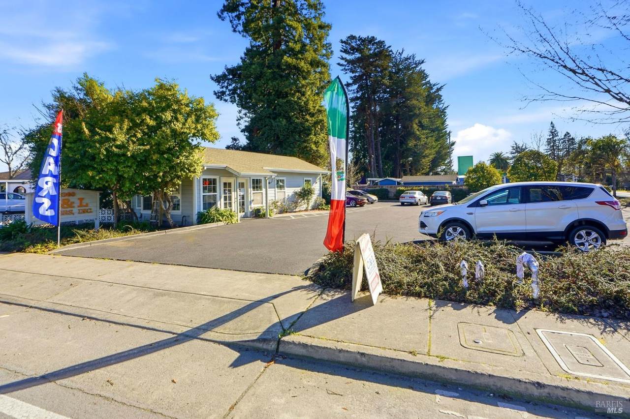 1380 Sebastopol Road - Photo 1