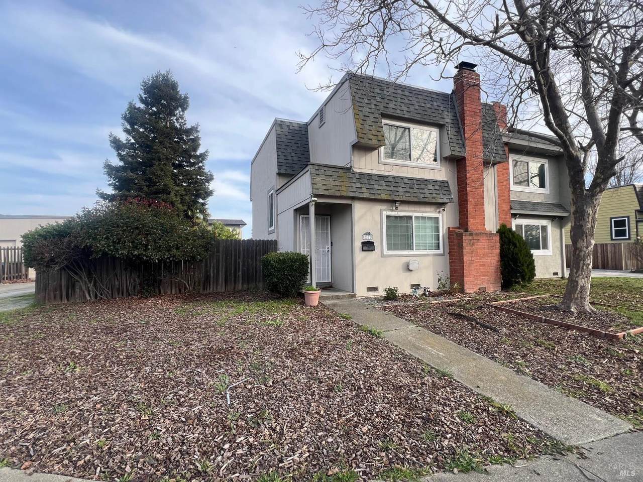 2532 Beaufort Court - Photo 1