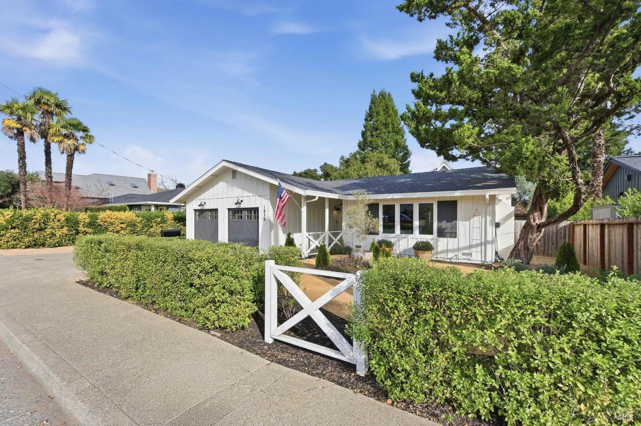 1830 Spring Mountain Road - Photo 1