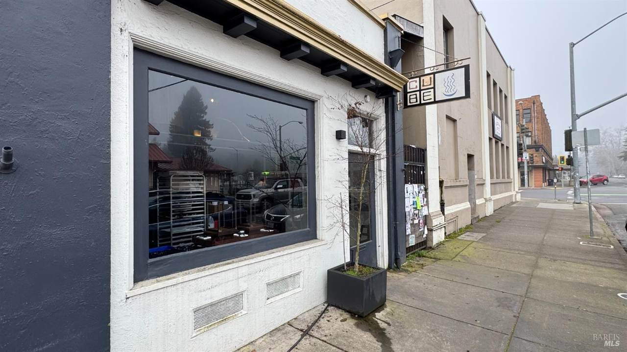 35 Commercial Street - Photo 1