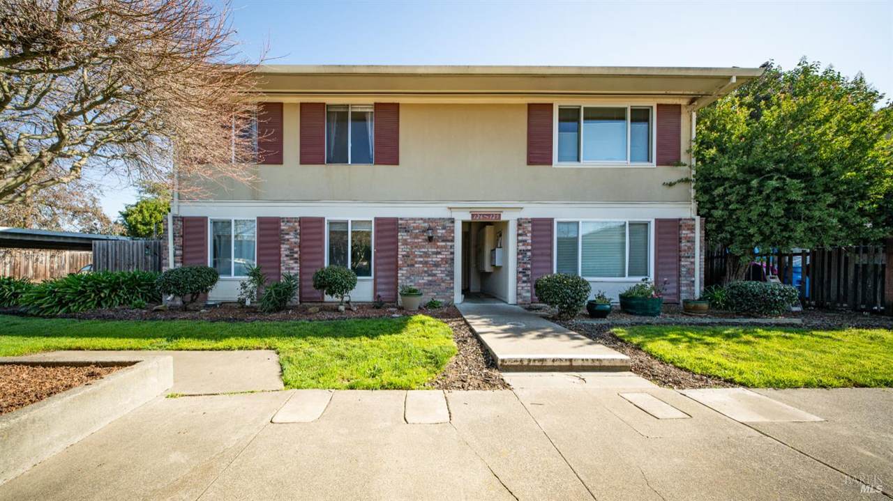 300 Stony Point Road - Photo 1