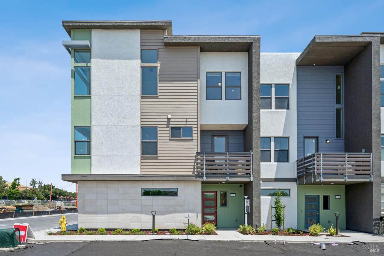 122 Brutus Common - Photo 1