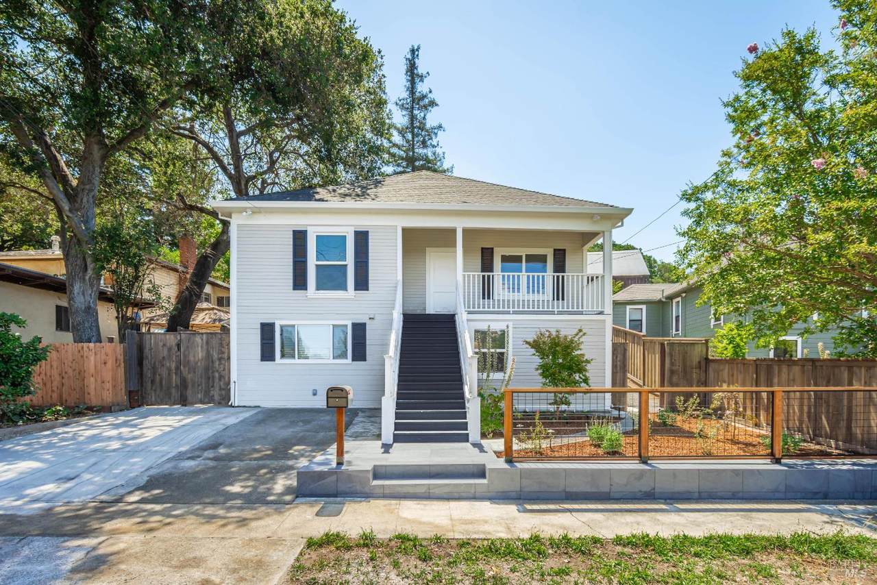 1008 Evans Avenue - Photo 1