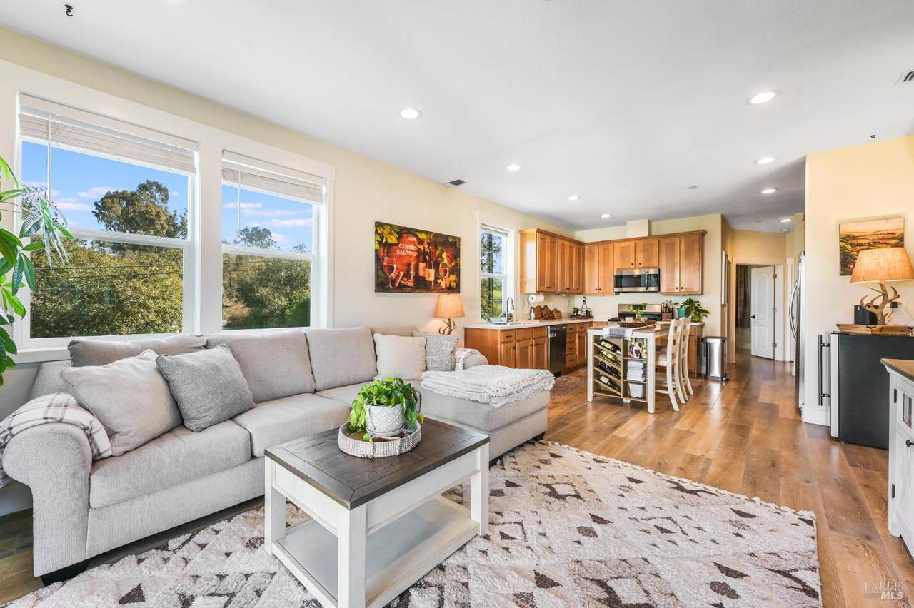 2668 Franz Kafka Avenue - Photo 1