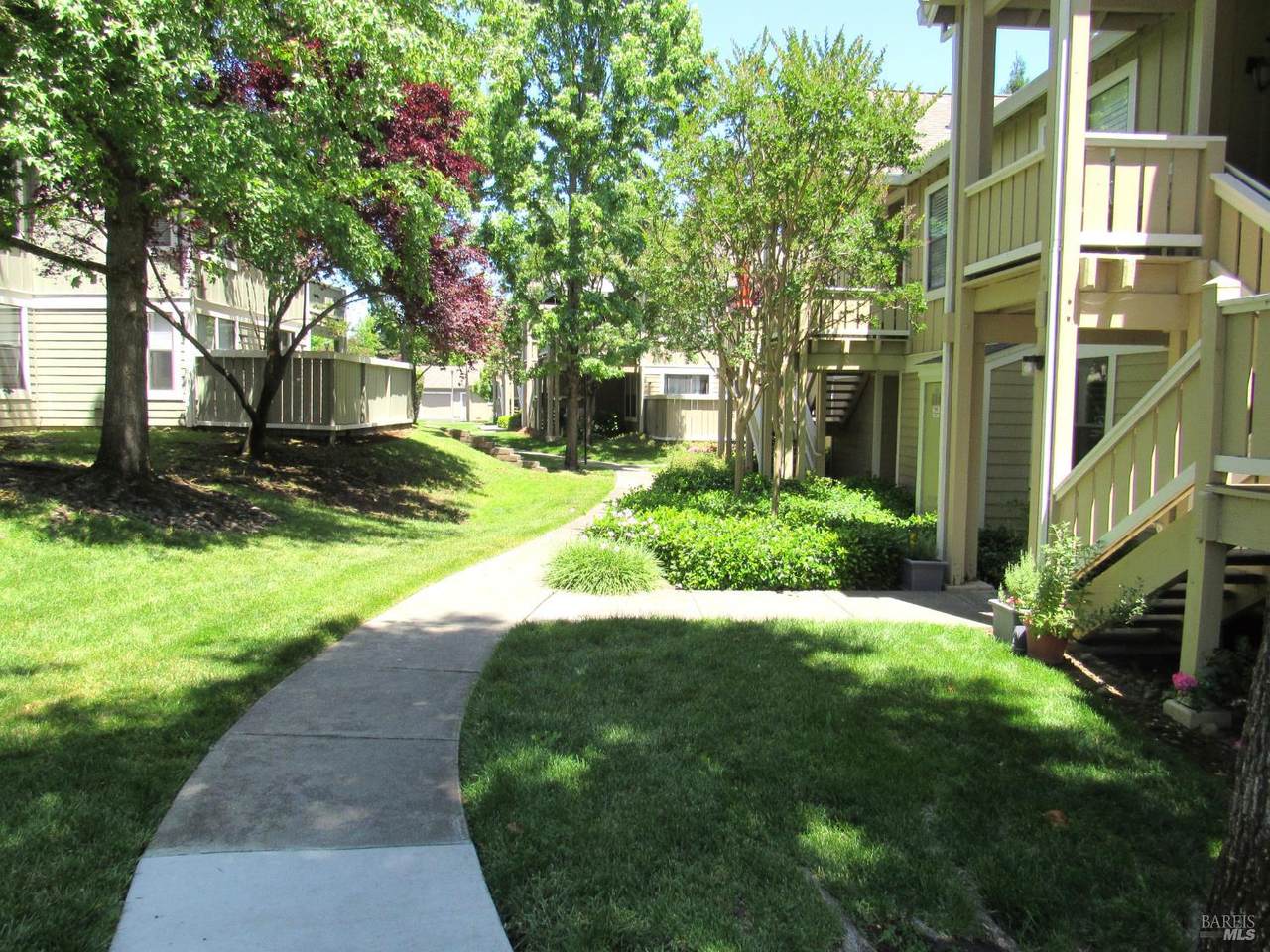 657 Cherry Avenue - Photo 1